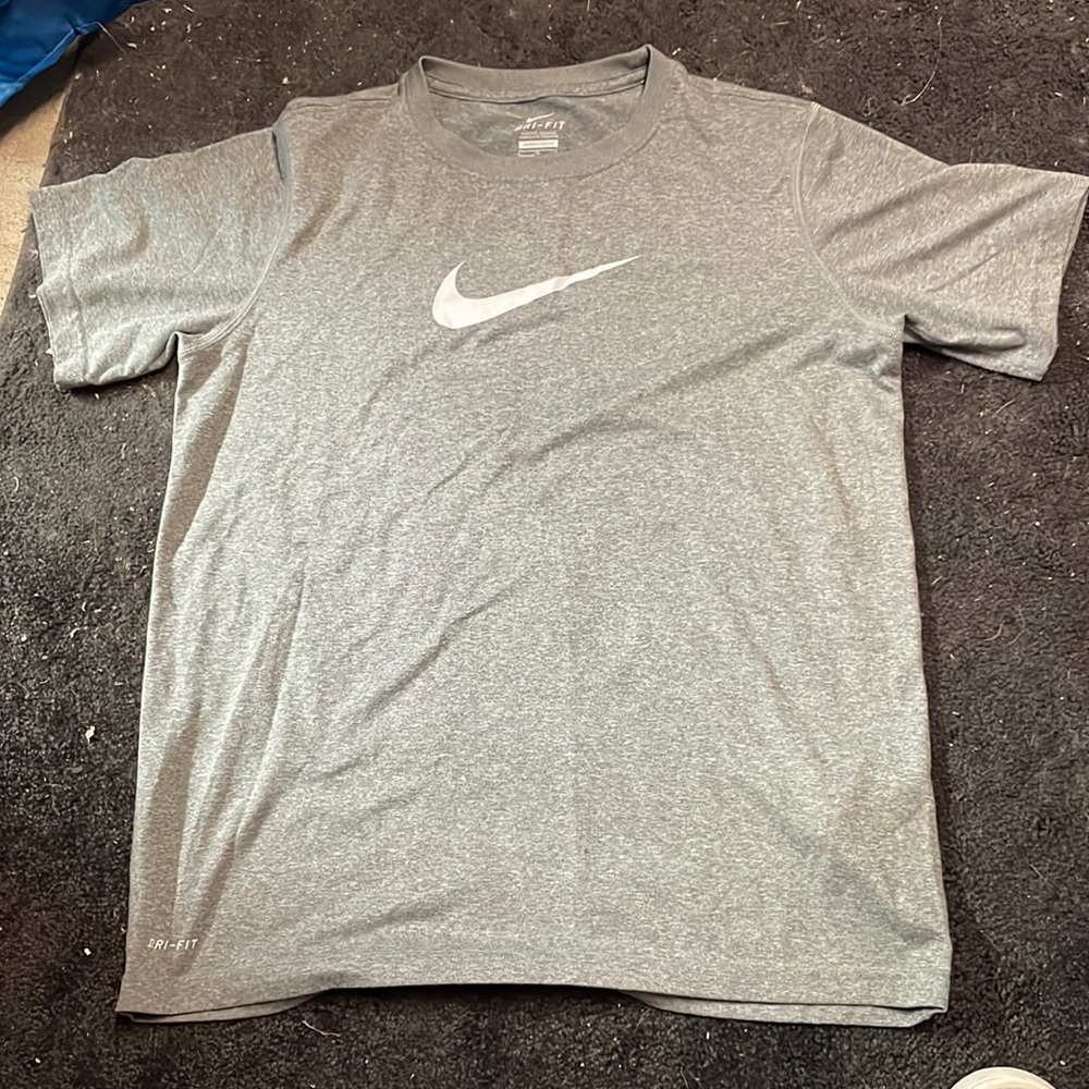 Nike gray t-shirt Size:L